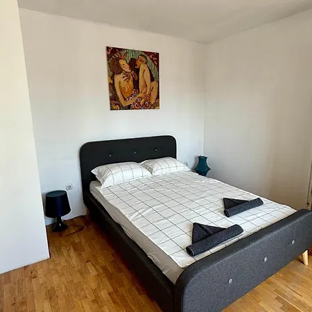 Apartament Urban Retreat - до община Varna
