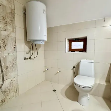 Urban Retreat - до община