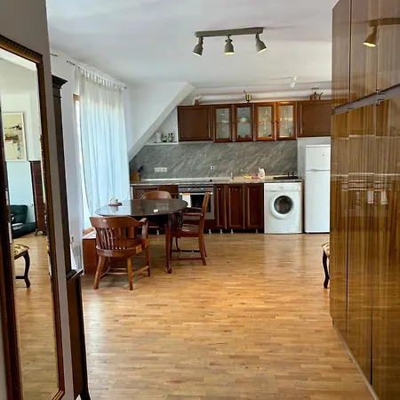 Urban Retreat - до община * Варна